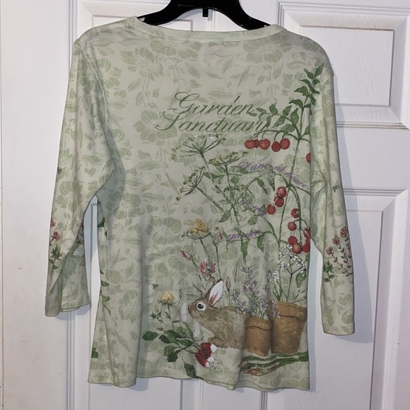 3/$30 Vintage Rabbit Rhinestone Top - Picture 5 of 6